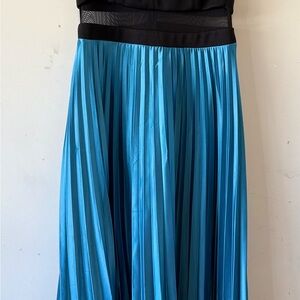 Elegant Blue Pleated Skirt